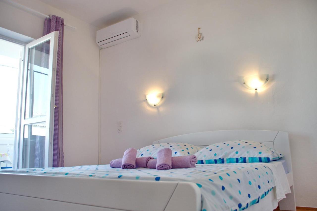 Apartments Mike Новаля Екстериор снимка