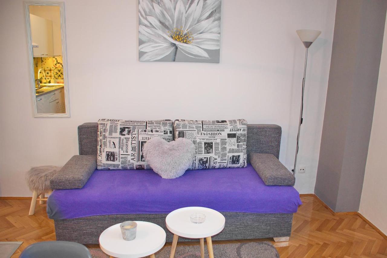 Apartments Mike Новаля Екстериор снимка